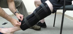 How to Walk with a Knee Immobilizer